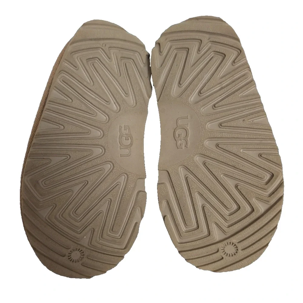 Ugg Tazz Slip On Little Girls 9 Toddler Brown Sherpa Lined Cozy Platform Suede